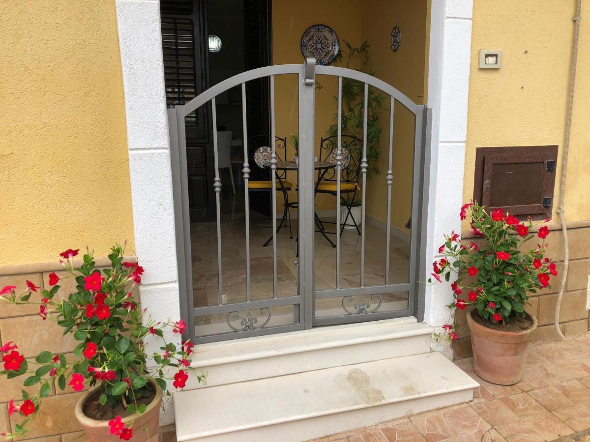 Casa Vacanze Makari Trappeto  Luaran gambar
